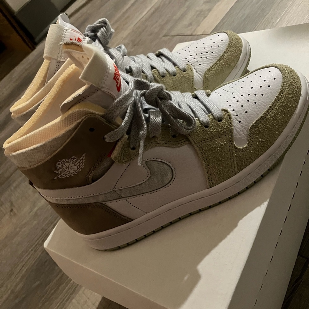 Jordan 1 High Zoom Air CMFT Womens